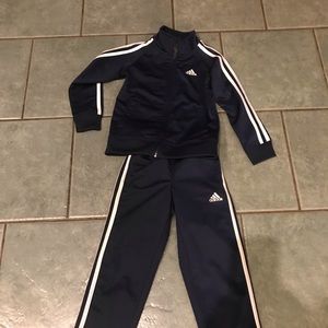 Boys Size 4 T Adidas Tracksuit